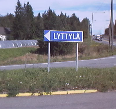 Tienviitassa lukee Lyttyl�.
